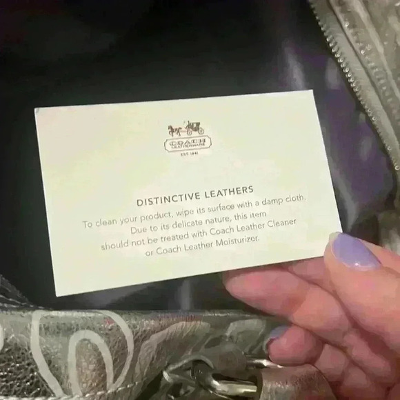 NWOT Metallic Silver Rare Poppy Vintage Y2K Coach Bag Great for Travel - Picture 12 of 14